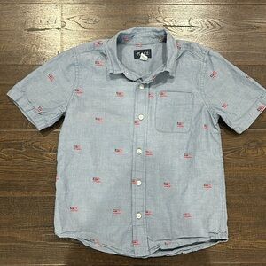 Children’s place boys size 7/8 button down short sleeve shirt worn twice!